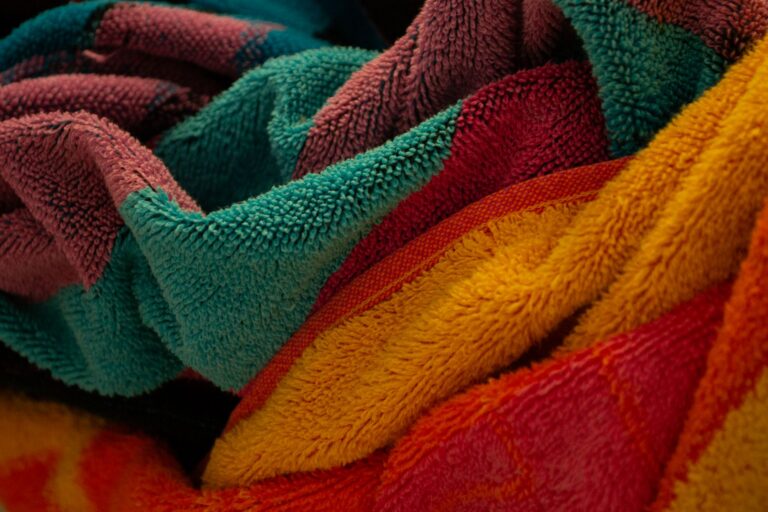 A Stain Guide That Fits on One Shelf - laundry & linens